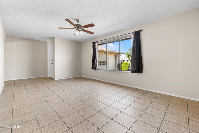 4401 W CLAREMONT Street, Glendale, AZ 85301