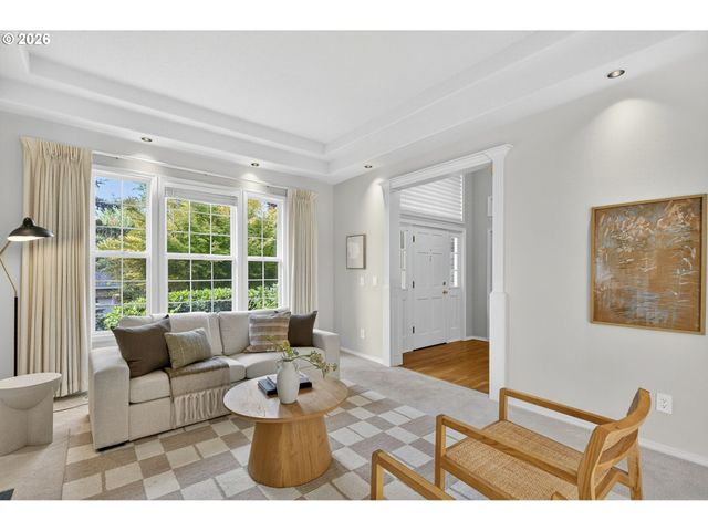 5530 BAY CREEK Dr, Lake Oswego, OR 97035