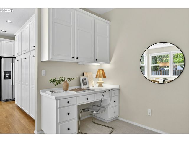 5530 BAY CREEK Dr, Lake Oswego, OR 97035