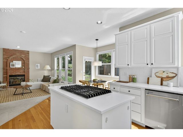 5530 BAY CREEK Dr, Lake Oswego, OR 97035