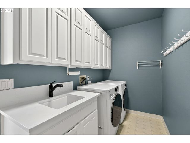 5530 BAY CREEK Dr, Lake Oswego, OR 97035