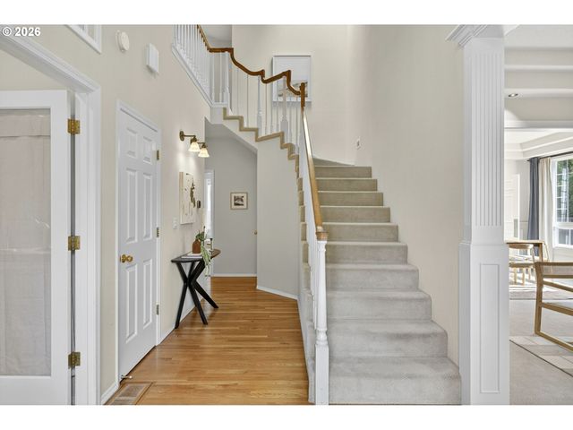 5530 BAY CREEK Dr, Lake Oswego, OR 97035