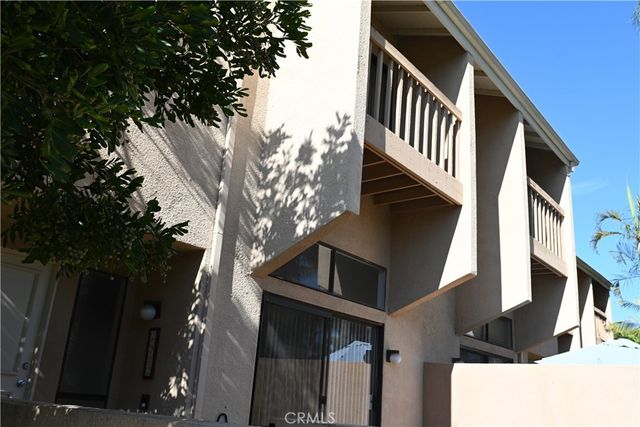 2902 Barrington Court, Fullerton, CA 92831
