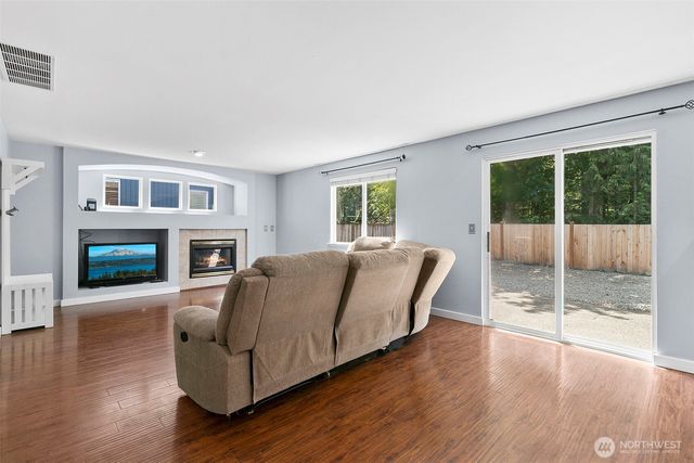 23929 SE 249th Street, Maple Valley, WA 98038