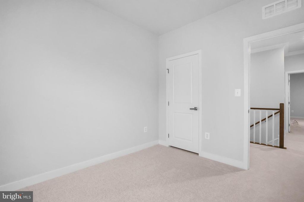 Image 34 of property listing at 2804 LEWIS AVE, Suitland, MD 20746