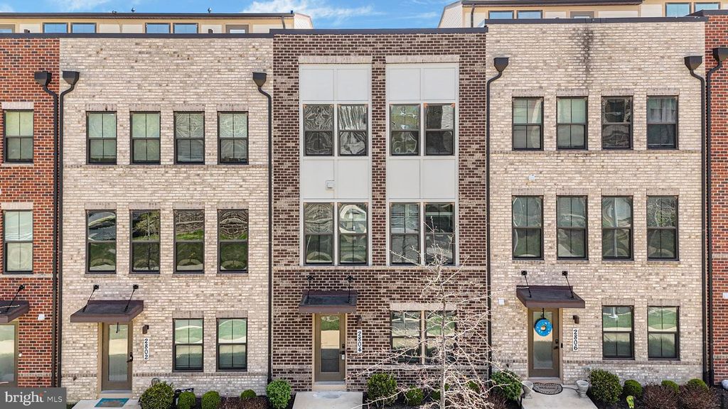 Image 4 of property listing at 2804 LEWIS AVE, Suitland, MD 20746