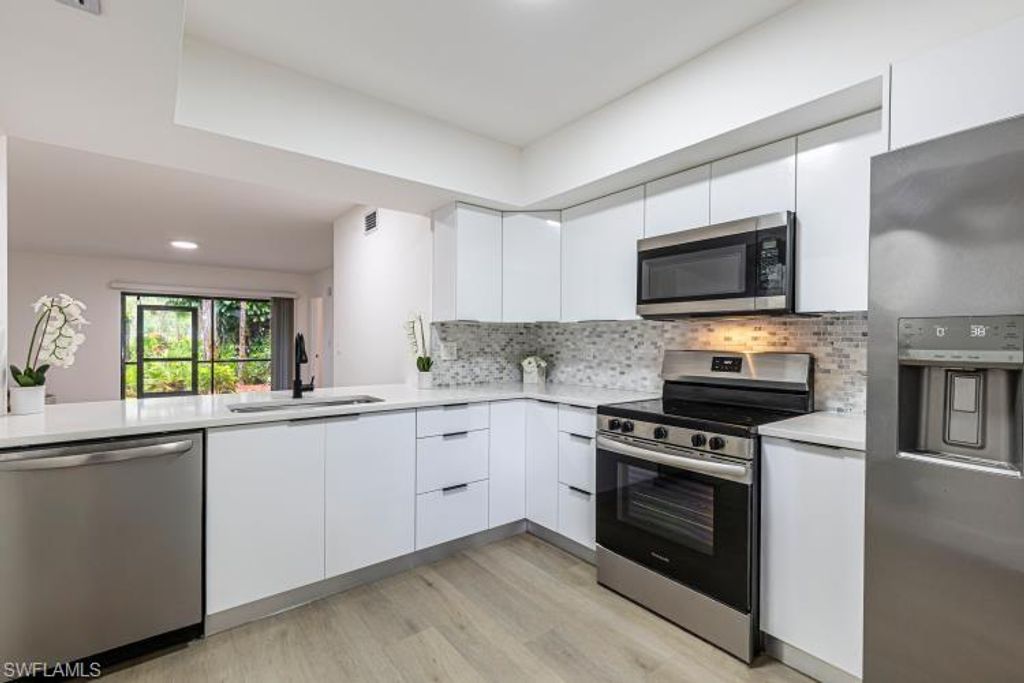 1765 Courtyard WAY 103, NAPLES, FL 34112 — exterior