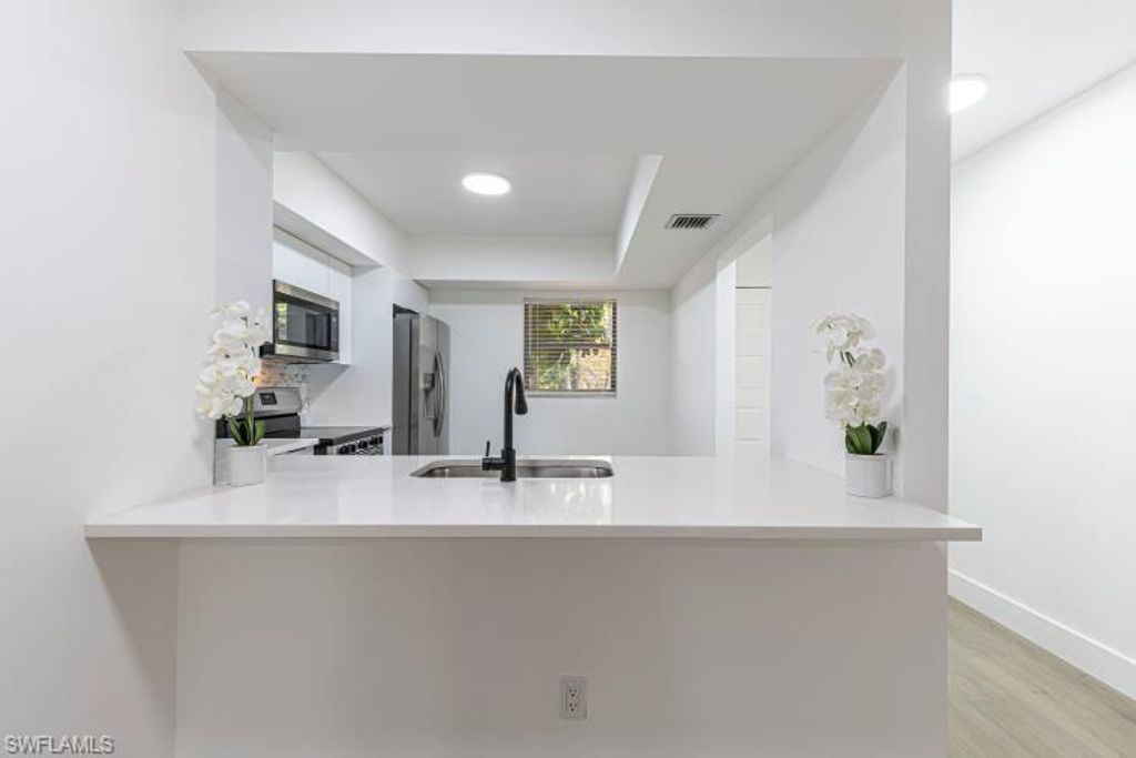 1765 Courtyard WAY 103, NAPLES, FL 34112 — photo 4