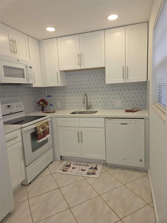 108 Fanshaw C, Boca Raton, FL 33434