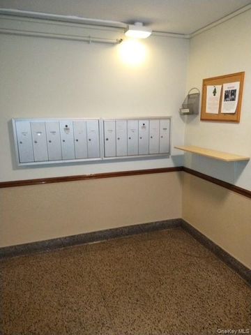 320 S Broadway P1, Tarrytown, NY 10591