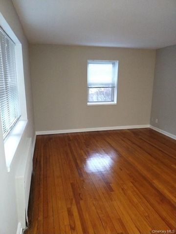 320 S Broadway P1, Tarrytown, NY 10591