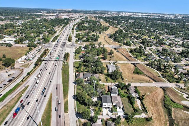 5025 Falls Street, Houston, TX 77026