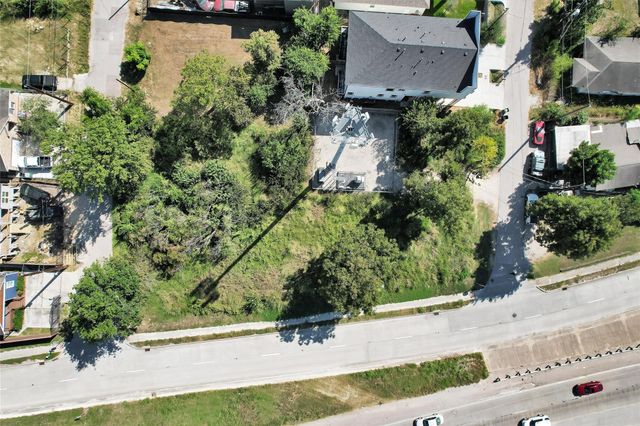 5025 Falls Street, Houston, TX 77026