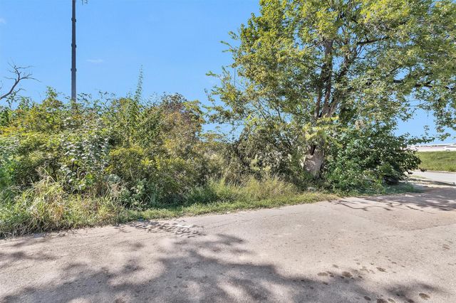 5025 Falls Street, Houston, TX 77026