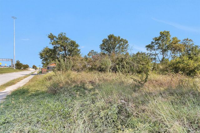 5025 Falls Street, Houston, TX 77026
