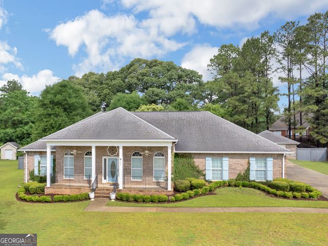251 Hathersage Drive, Kathleen, GA 31047