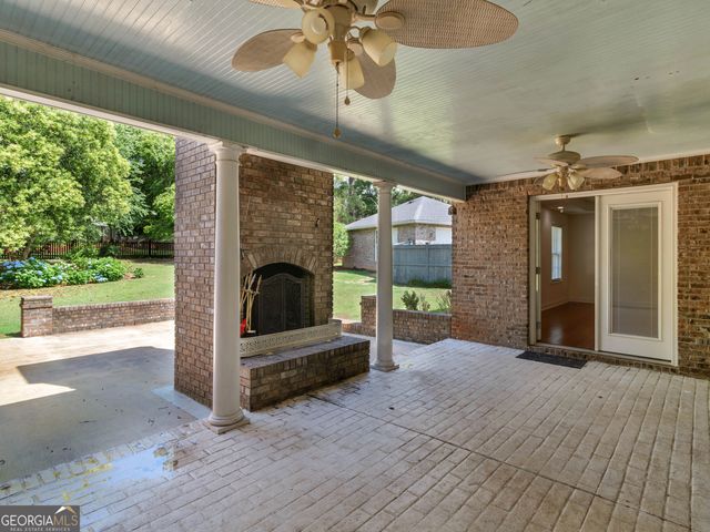 251 Hathersage Drive, Kathleen, GA 31047