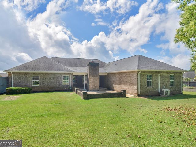 251 Hathersage Drive, Kathleen, GA 31047