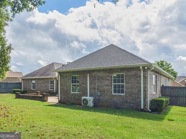 251 Hathersage Drive, Kathleen, GA 31047