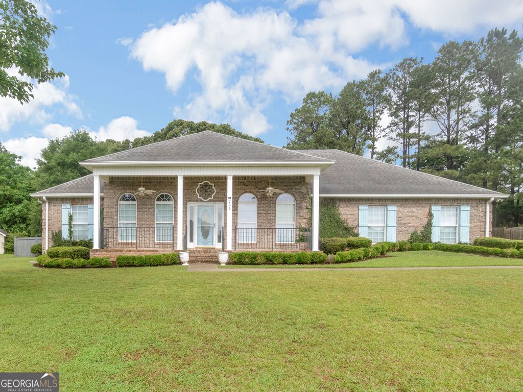 251 Hathersage Drive, Kathleen, GA 31047