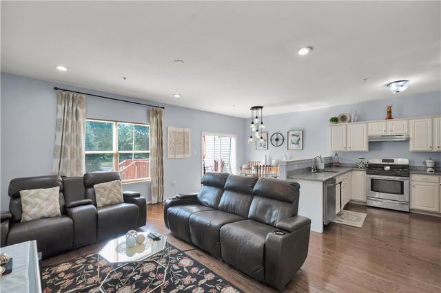 923 King Way, Upper Macungie Twp, PA 18031