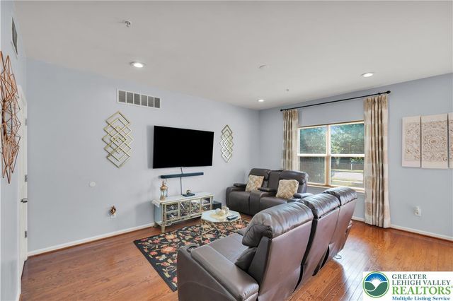923 King Way, Upper Macungie Twp, PA 18031