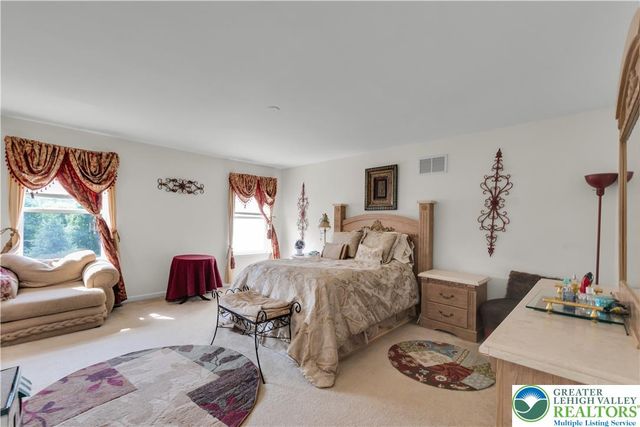 923 King Way, Upper Macungie Twp, PA 18031