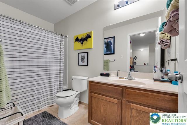 923 King Way, Upper Macungie Twp, PA 18031