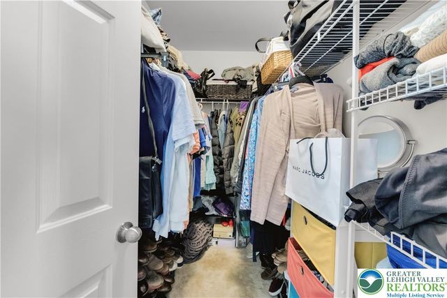 923 King Way, Upper Macungie Twp, PA 18031