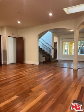 8302 S Sepulveda Boulevard, Los Angeles, CA 90045