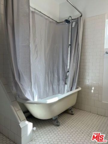 8302 S Sepulveda Boulevard, Los Angeles, CA 90045