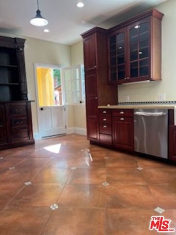 8302 S Sepulveda Boulevard, Los Angeles, CA 90045