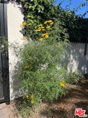 8302 S Sepulveda Boulevard, Los Angeles, CA 90045