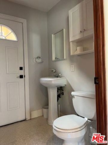 8302 S Sepulveda Boulevard, Los Angeles, CA 90045