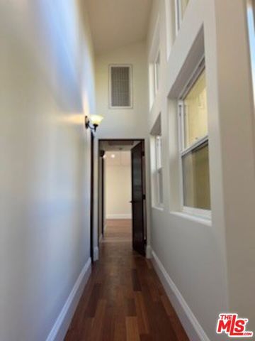 8302 S Sepulveda Boulevard, Los Angeles, CA 90045