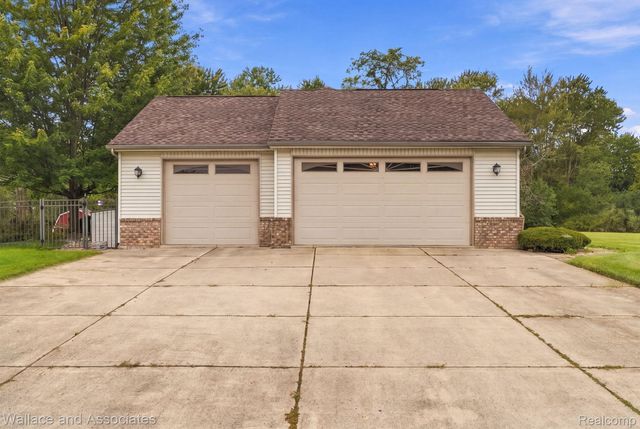 17076 27 Mile Road, Ray Township, MI 48096