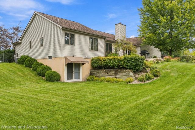 17076 27 Mile Road, Ray Township, MI 48096