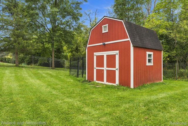 17076 27 Mile Road, Ray Township, MI 48096