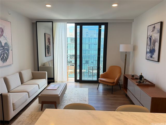 987 Queen Street 4104, Honolulu, HI 96814