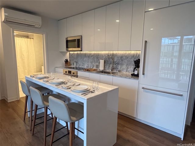 987 Queen Street 4104, Honolulu, HI 96814