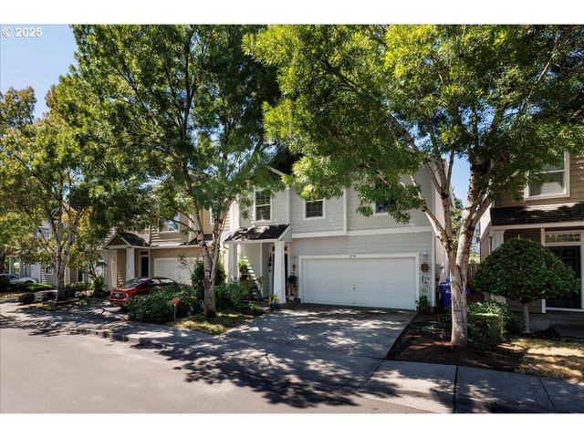 279 Ne NATALIE St, Hillsboro, OR 97124