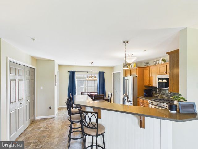 903 DANESFIELD LN, Lancaster, PA 17601