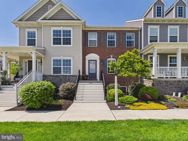 903 DANESFIELD LN, Lancaster, PA 17601