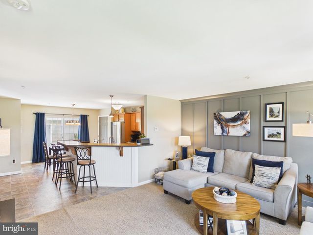 903 DANESFIELD LN, Lancaster, PA 17601