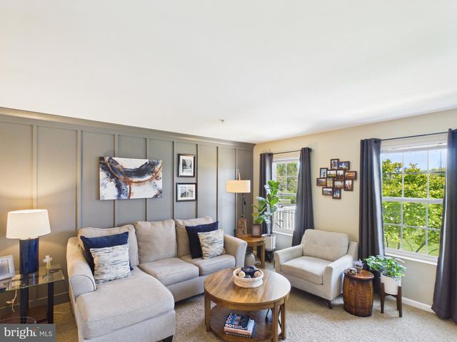 903 DANESFIELD LN, Lancaster, PA 17601