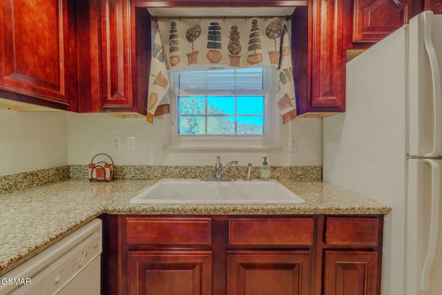 210 Roaring Fork, Gatlinburg, TN 37738