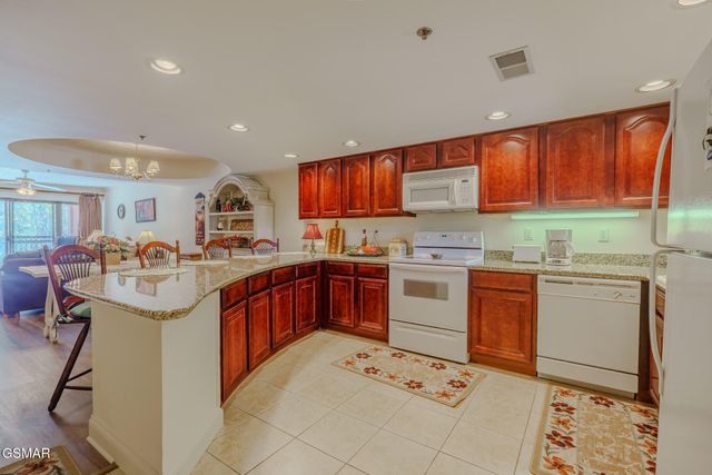 210 Roaring Fork, Gatlinburg, TN 37738