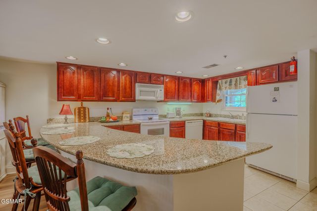 210 Roaring Fork, Gatlinburg, TN 37738