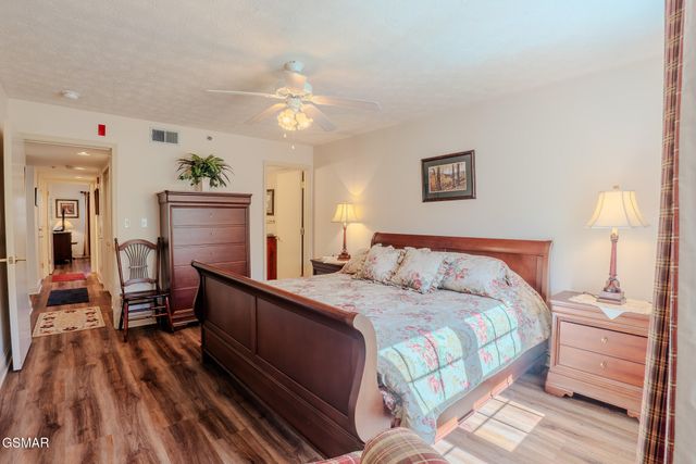 210 Roaring Fork, Gatlinburg, TN 37738