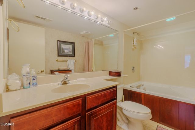 210 Roaring Fork, Gatlinburg, TN 37738